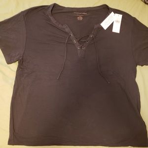 🖤AE Soft & Sexy lace-up tee NWT